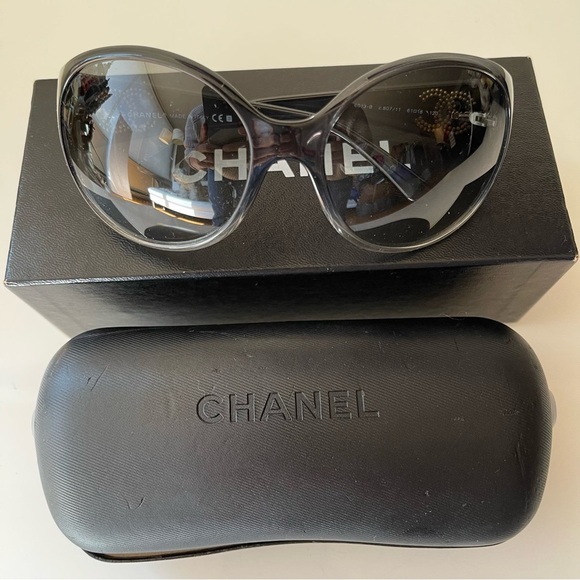 CHANEL sunglasses Y2K style - Picture 1 of 15